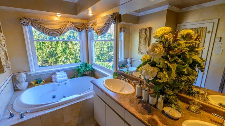 exquisite bath